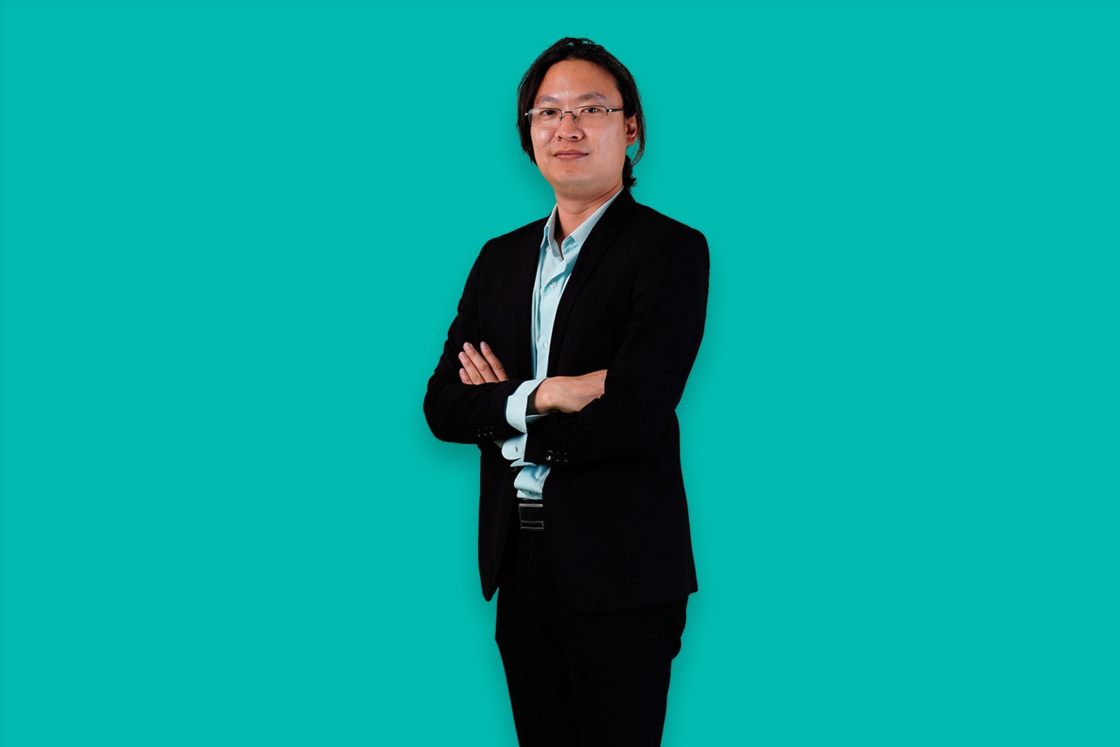 Neos Employee 64