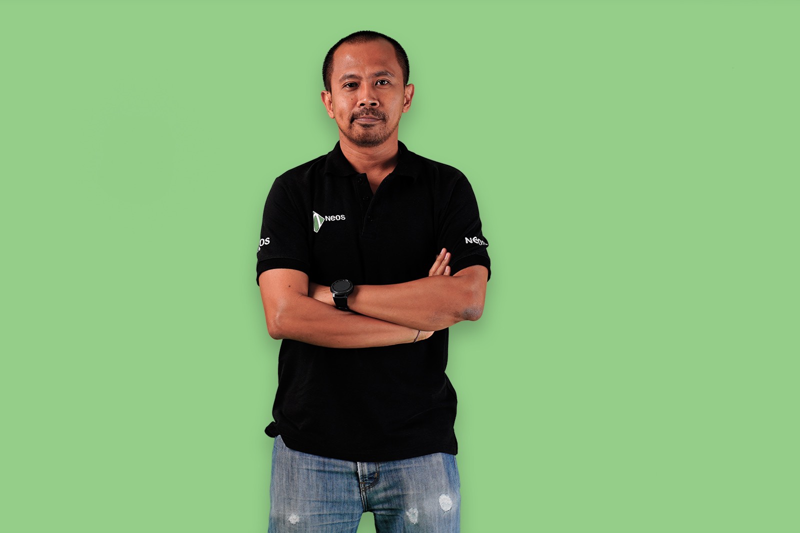 Neos Employee 57